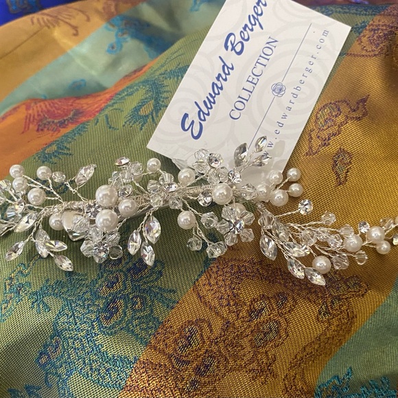 Silver Hair Accessory - Picture 4 of 5